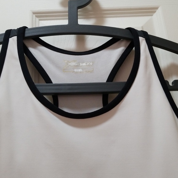 Xersion Black and White Workout Top - Picture 2 of 5